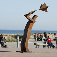 Bild vergrern: Skulptur an der Seebrcke Schnberger Strand